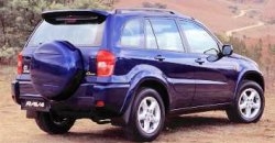 Toyota RAV-4 2001 rear view