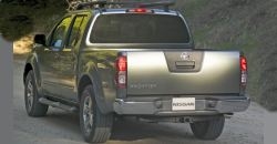 Nissan Navara 2010 rear view