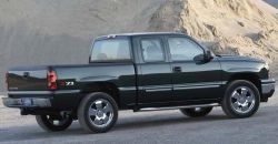 Chevrolet Silverado 2006 rear view