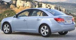 Chevrolet Cruze 2011 rear view