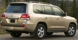 Toyota Land Cruiser 2011 rear view