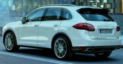 Porsche Cayenne 2013 rear view