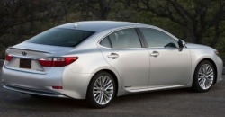 Lexus ES 2015 rear view