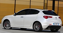 Alfa Romeo Giulietta 2013 rear view