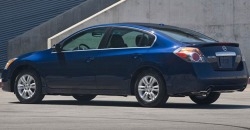 Nissan Altima 2010 rear view