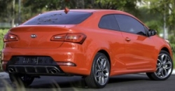 Kia Cerato Koup 2016 rear view