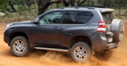 Toyota Land Cruiser Prado SWB 2016 rear view