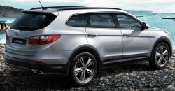 Hyundai Grand Santa Fe 2014 rear view