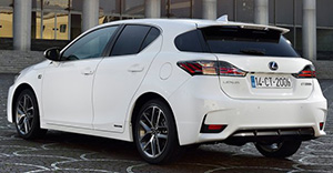 Lexus CT 2015 rear view