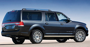 Lincoln Navigator 2017 rear view