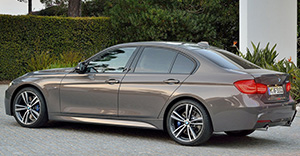 BMW 3-Series 2018 rear view