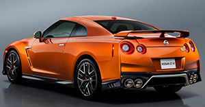 Nissan GT-R 2017 rear view