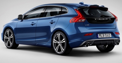 Volvo V40 2020 rear view