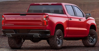 Chevrolet Silverado 2019 rear view