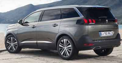 Peugeot 5008 2019 rear view