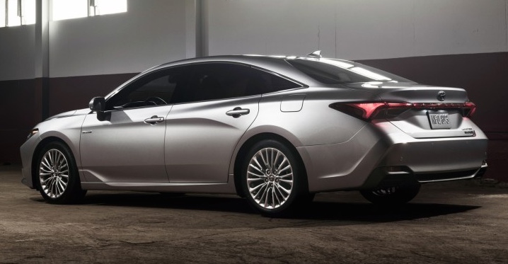 Toyota Avalon 2021 rear view