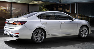 Kia Cadenza 2021 rear view