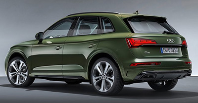 Audi Q5 2021 rear view