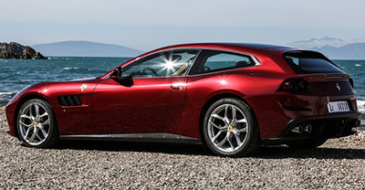 Ferrari GTC4Lusso T 2017 rear view