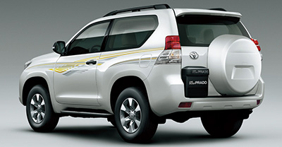 Toyota Land Cruiser Prado SWB 2022 rear view