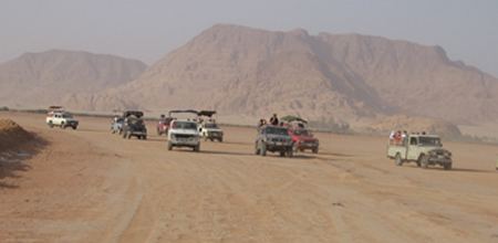 Desert rally in Jordan to fight hunger