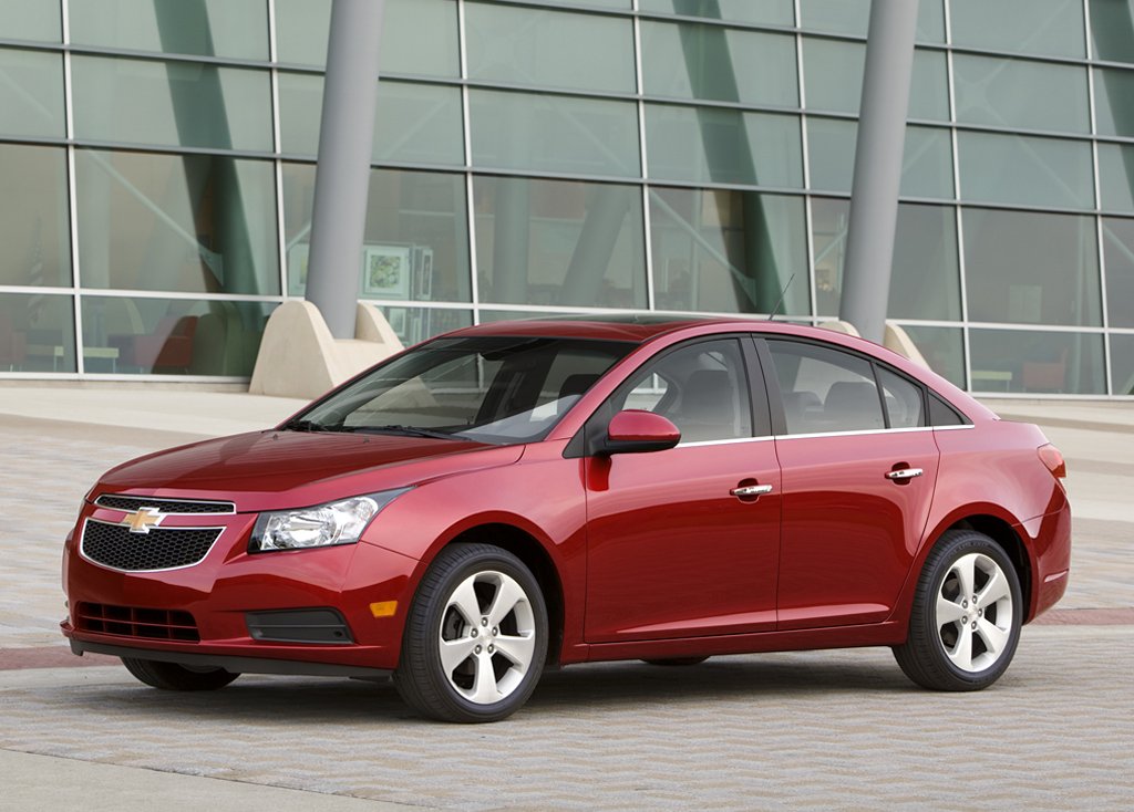 Chevrolet Cruze hits UAE and USA