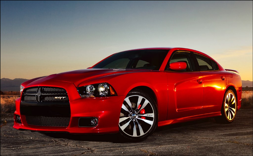 Dodge Charger SRT8 2012 debuts with 6.4L HEMI V8