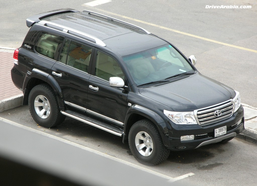 So we got a 2011 Toyota Land Cruiser 5.7 Xtreme