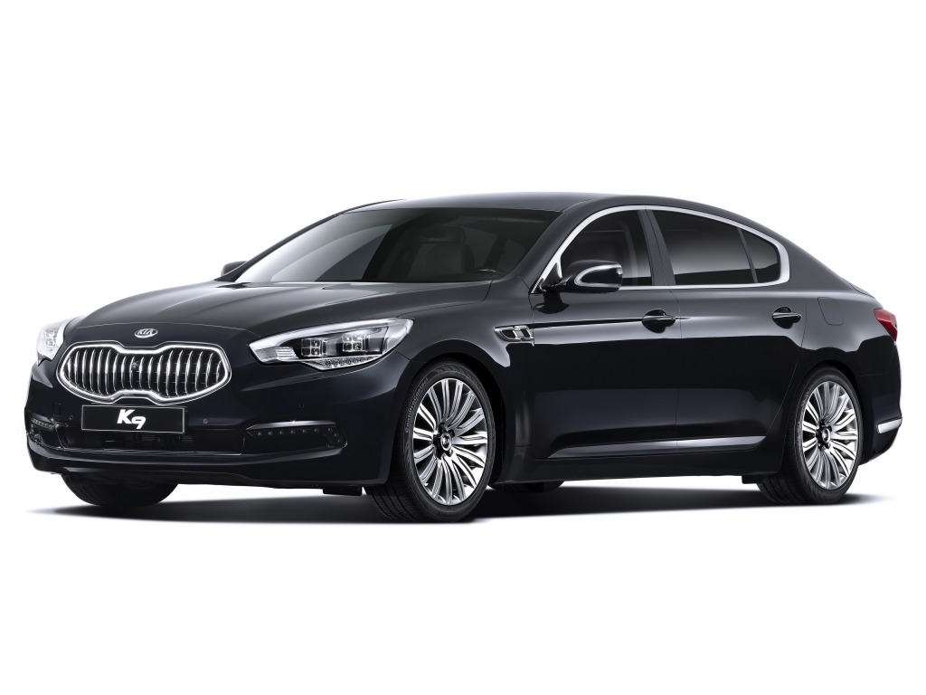 Kia K9 flagship luxury sedan first photos released