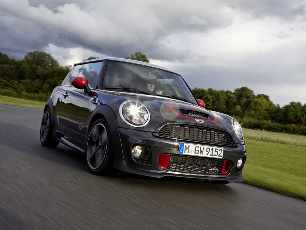 Mini releases details on 2013 John Cooper Works GP