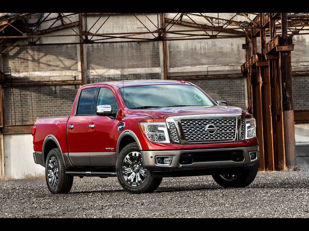 2017 Nissan Titan half-ton model slips in under XD model