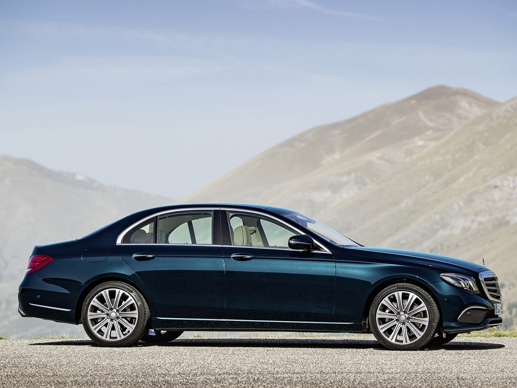 2017 Mercedes-Benz E-Class safety features demonstration