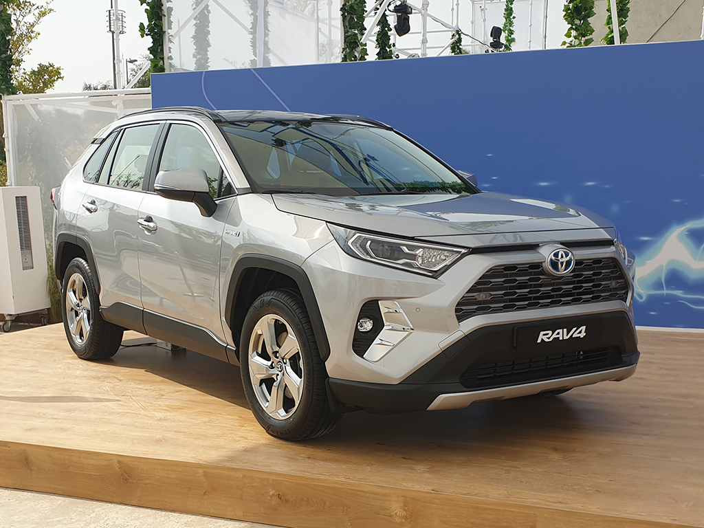 تويوتا تقدم 2019 RAV-4 في الامارات العربية المتحدة و المملكة العربية السعودية