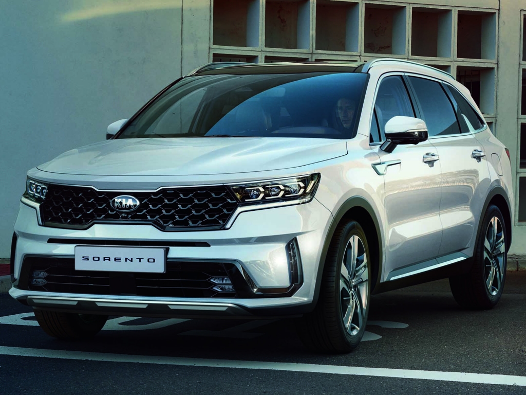 2021 Kia Sorento redesign debuts, UAE/GCC release announced